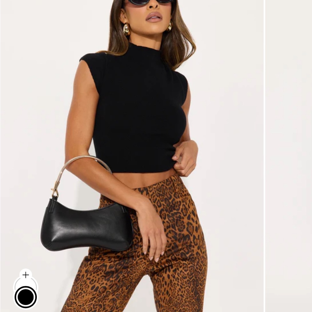 Fashion Nova Black and Gold Shoulder Bag